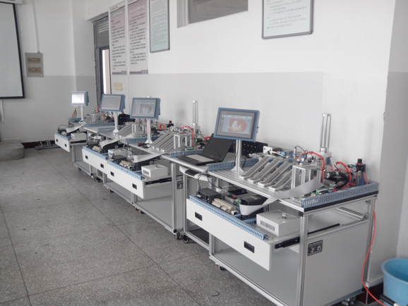 浙江海控教學(xué)設(shè)備 賦能教育創(chuàng)新，引領(lǐng)智慧教學(xué)新潮流